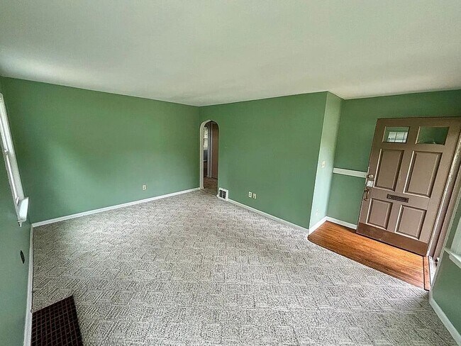Foto del edificio - 3708 Iroquois Ave