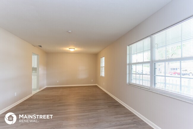 Building Photo - 2209 Malibu Dr