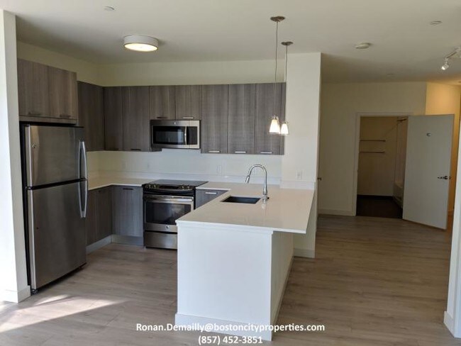 Building Photo - 2 bedroom in Chelsea MA 02150