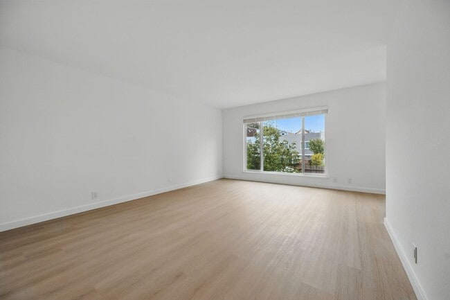 Building Photo - 774 9th Ave