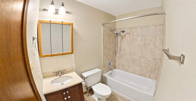 Foto del edificio - 2041 Shirley Ln
