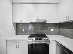 Building Photo - Sixty20 on 4th