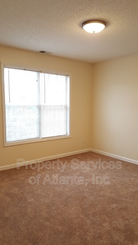 Building Photo - 737 Erin Dr