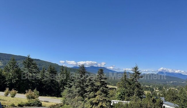 Foto del edificio - 773 Ravens Ridge Rd