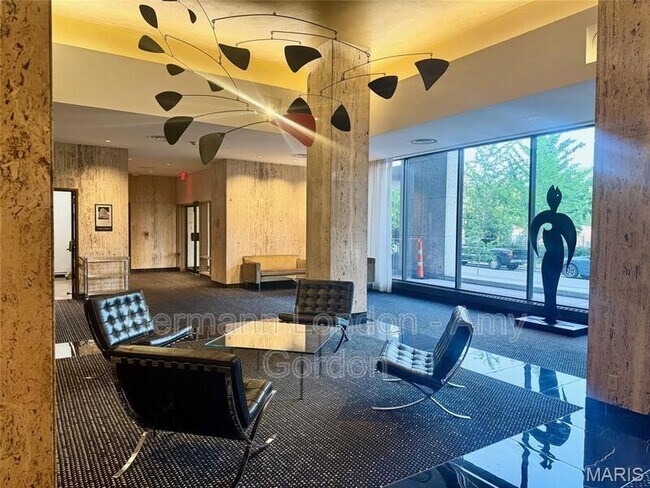 Foto del edificio - 4501 Lindell Blvd