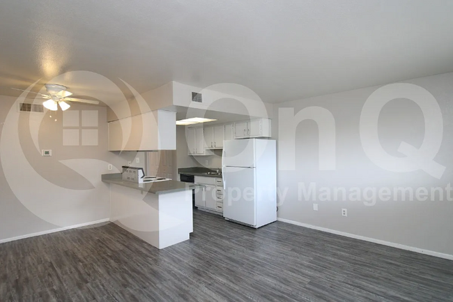Building Photo - 3004 E Waltann Ln
