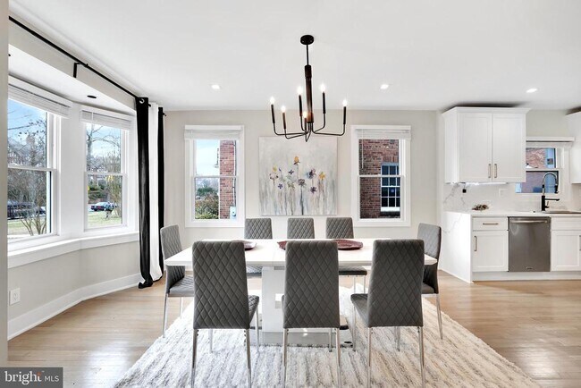 Foto del edificio - 4822 Blagden Ave NW