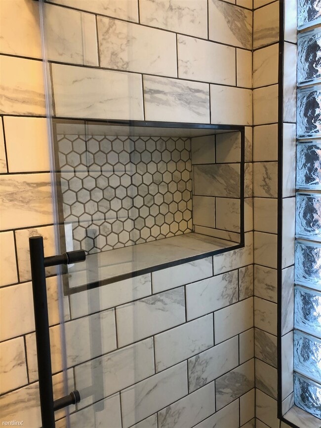 Foto del edificio - 2 br, 1 bath Duplex - 779 Lafond Avenue 1