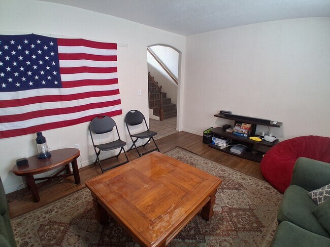 Foto del edificio - 654 E 700 N