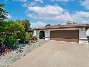 Building Photo - 360 N Greenmeadow Ave