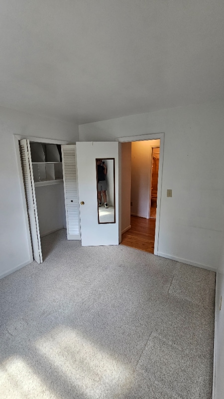 Building Photo - 118 Camelot Ct