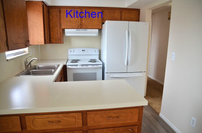 Kitchen - 5447 Chicago Rd