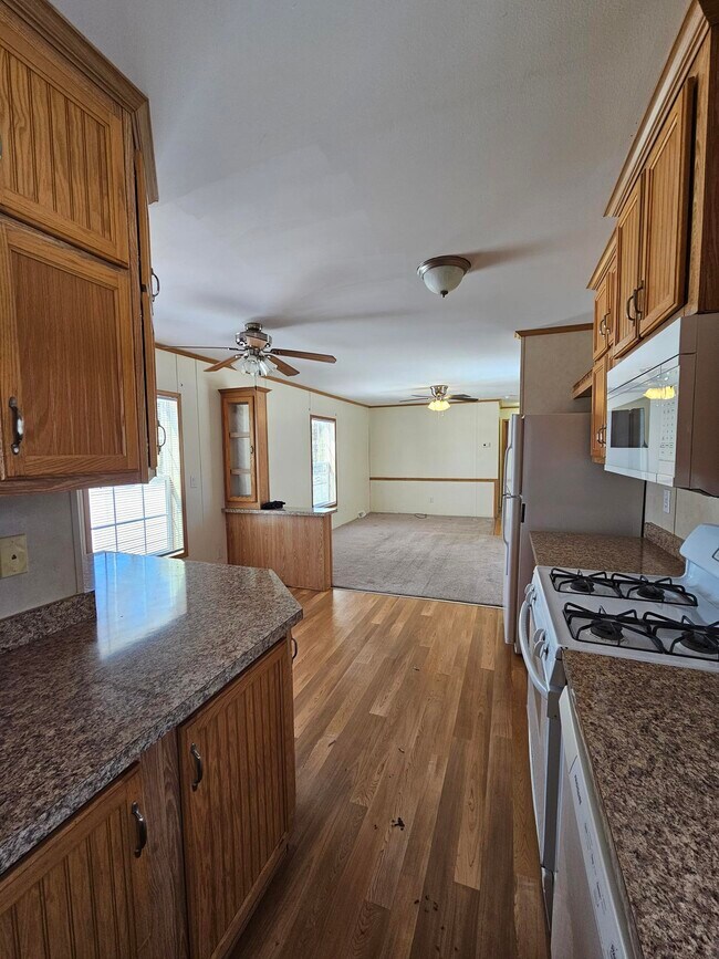 Foto del edificio - 58 Noble Ln