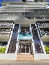Building Photo - 1710 Punahou St
