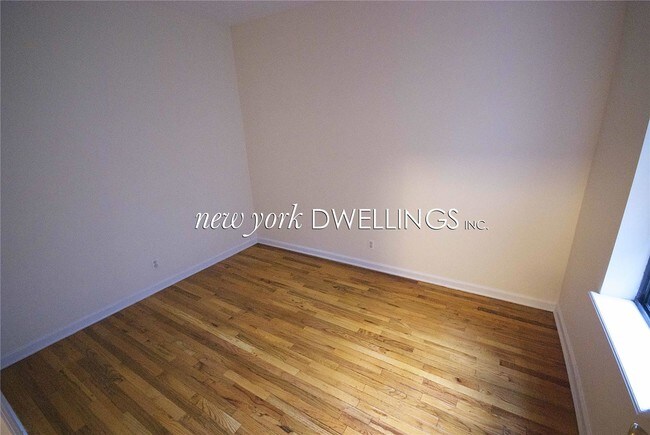 Foto del edificio - 64 Church Ave