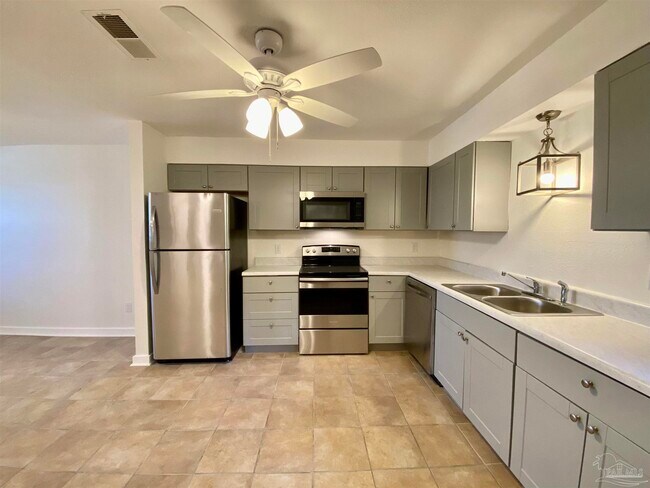 Foto del edificio - 9519 Lillian Hwy