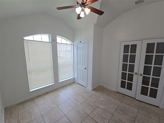 Building Photo - 1306 Squire Dr