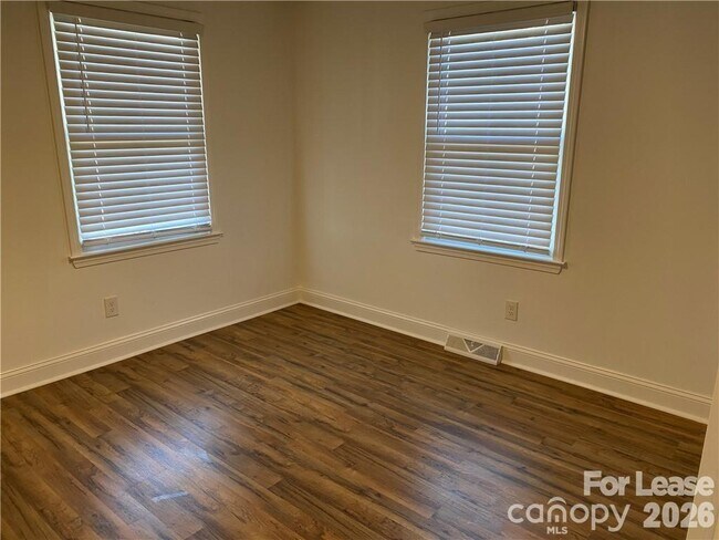 Building Photo - 19716 Smith Cir