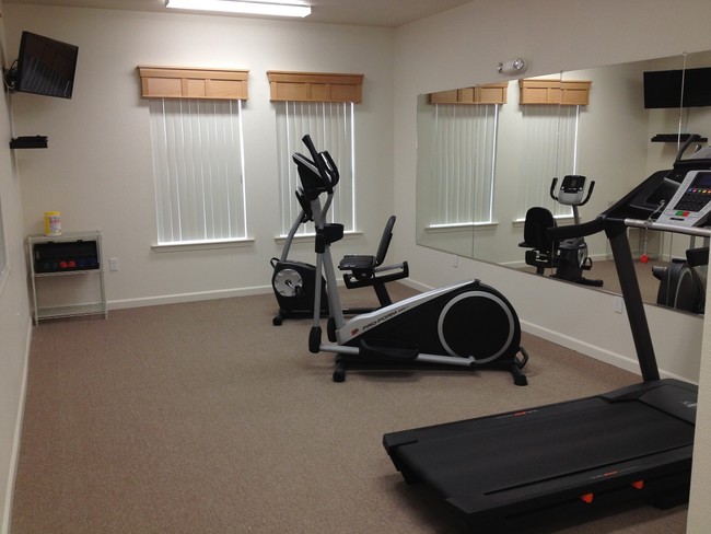 Gimnasio - Ridgecrest Senior Apartments