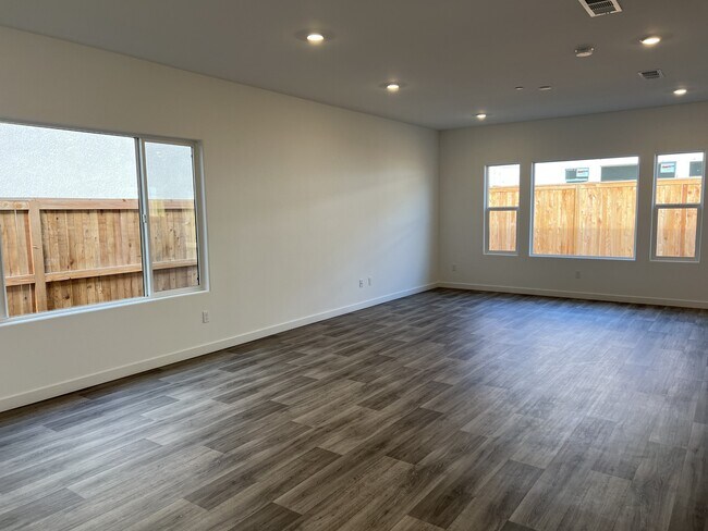 Foto del edificio - 9634 Maple Ter Ln