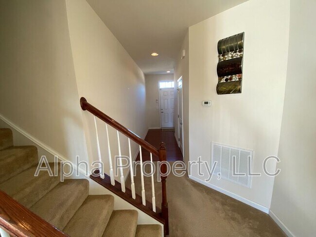 Building Photo - 308 Corday Ln
