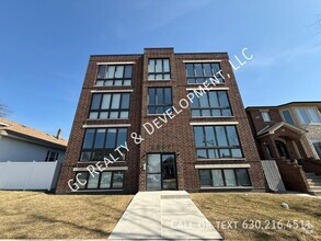 Building Photo - 2817 N 75th Ave