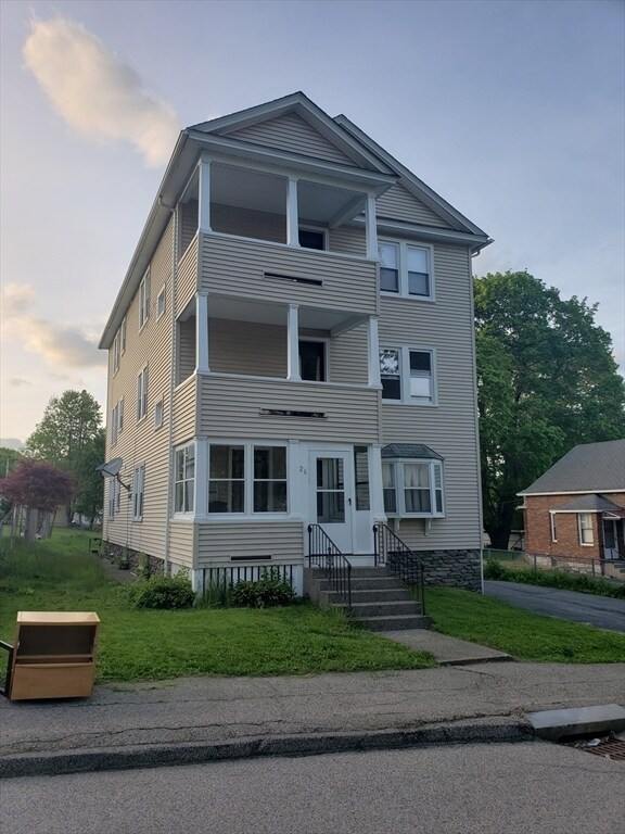 Primary Photo - 26 Stebbins St