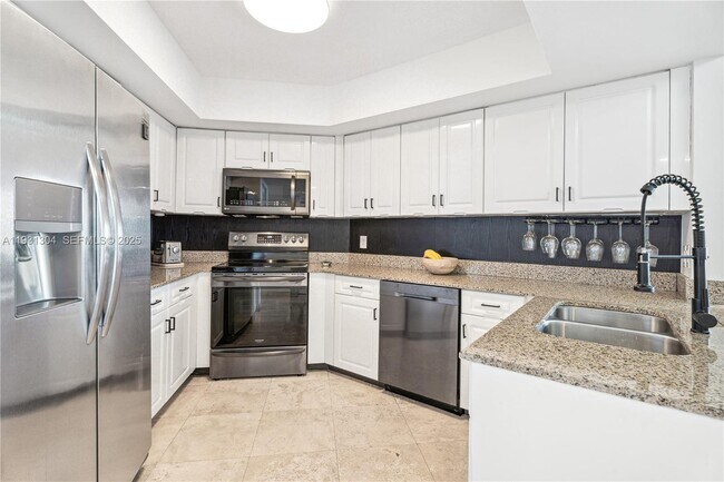 Foto del edificio - 1900 Sunset Harbour Dr