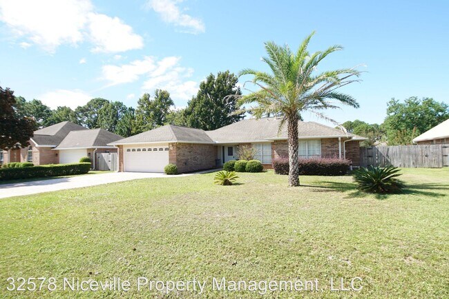 Building Photo - 3 br, 2.5 bath House - 66 Norwich Circle