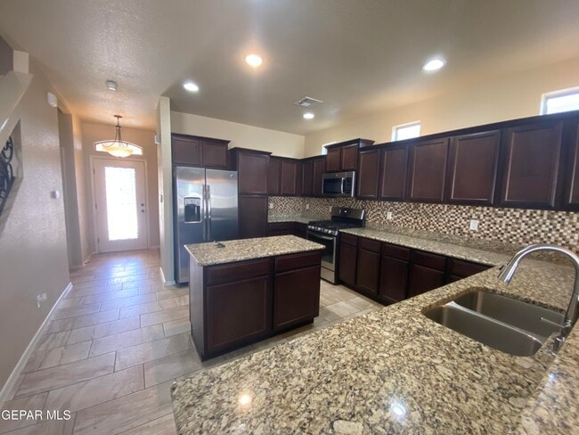 Building Photo - 408 La Puesta Dr