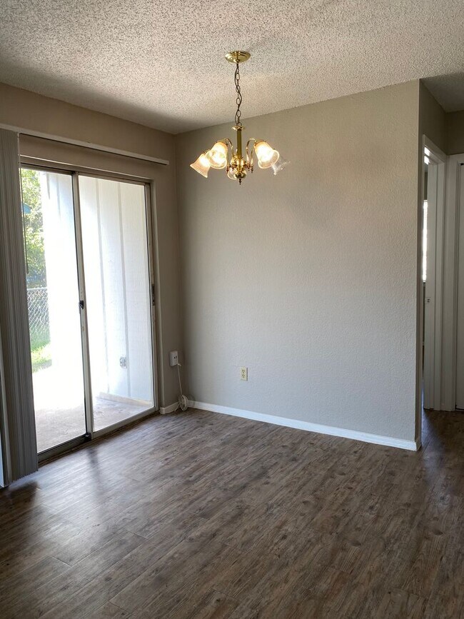 Foto del edificio - 510 Willowbend Cove