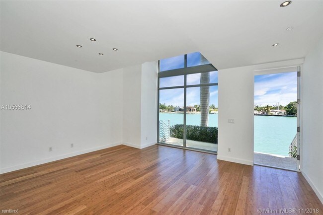 Foto del edificio - 187 N Shore Dr