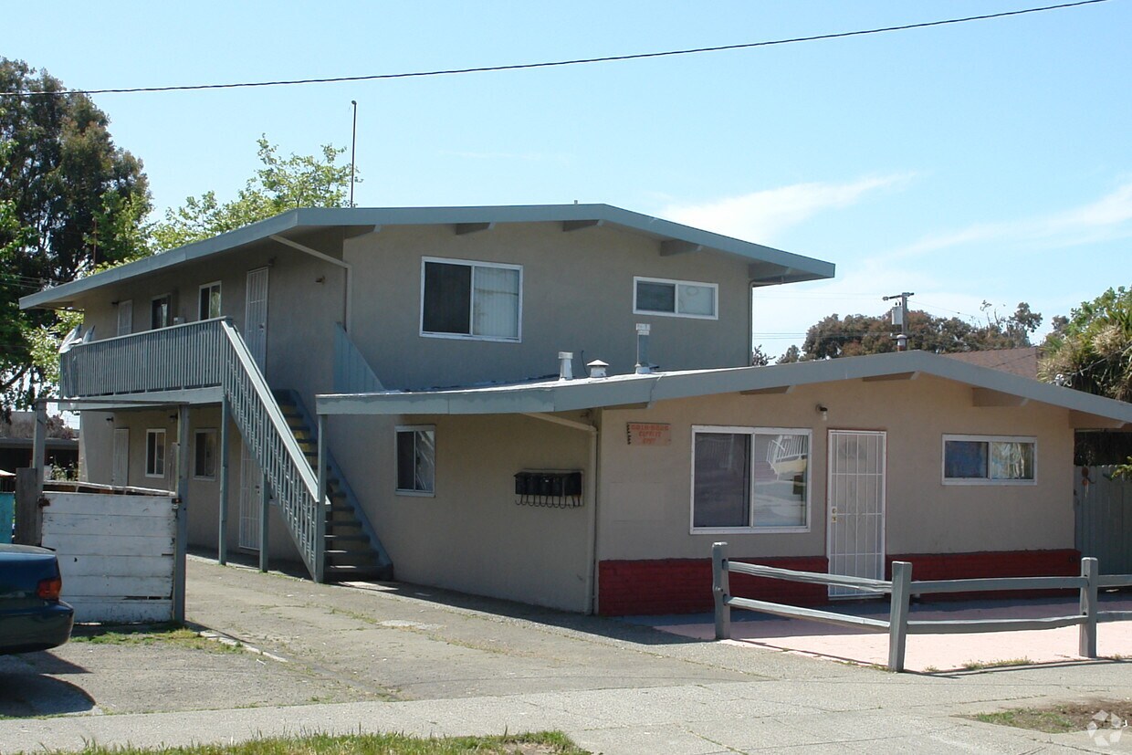 Foto principal - 5218 Cypress Ave