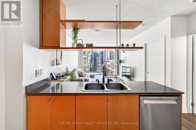 Building Photo - 5 Mariner Terrace