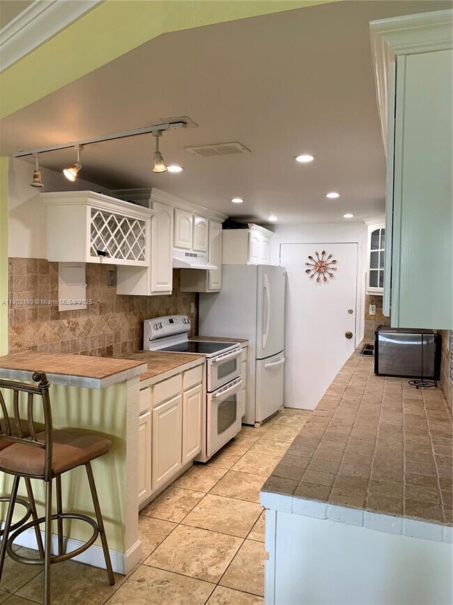 Foto del edificio - 5401 Collins Ave