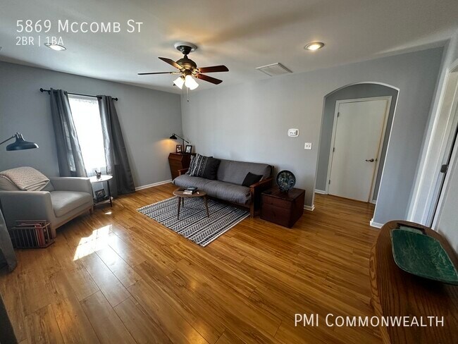 Foto del edificio - 2 Bed / 1 Bath Single Family (Available 7/...