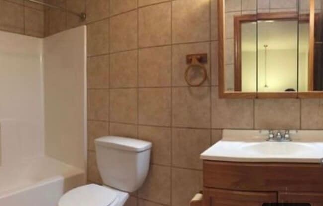 Building Photo - 753 Edmond St