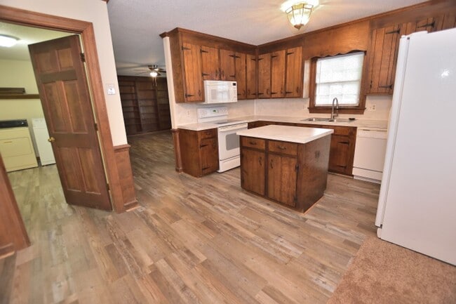 Building Photo - 1132 Niblick Dr