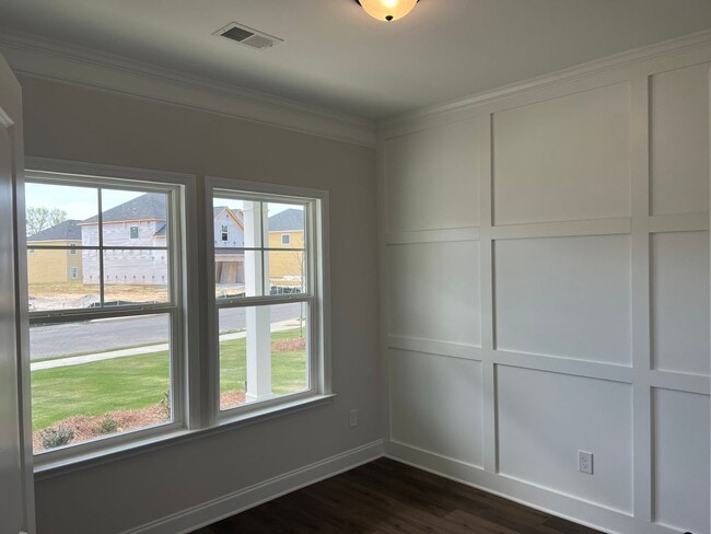 Building Photo - *** COMING SOON! *** Exquisite Rental Home Features 4 Beds, 2.5 Baths in John's Landing!