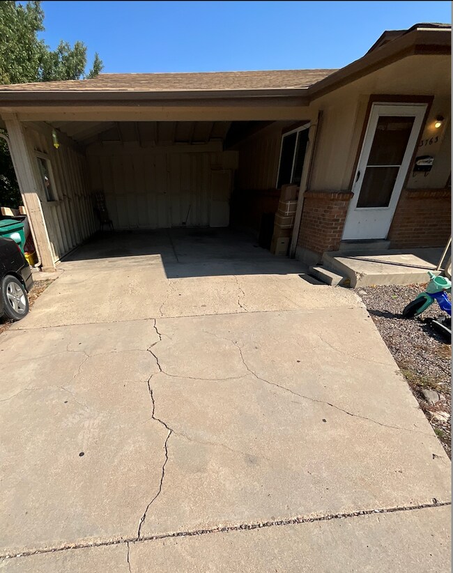 Building Photo - 3753-3763 W 89th Way