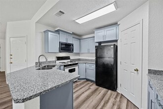 Building Photo - 502 Rockmoor Dr