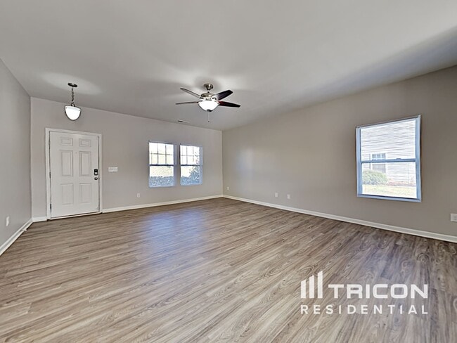 Building Photo - 193 Altondale Dr