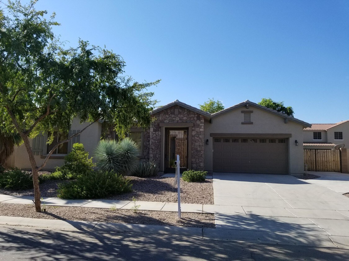 Primary Photo - 2903 E Janelle Way