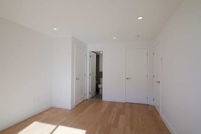 Photo du bâtiment - 4800 Maisonneuve Blvd W