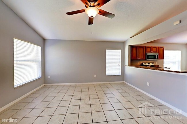 Building Photo - 28925 Long Meadow Loop