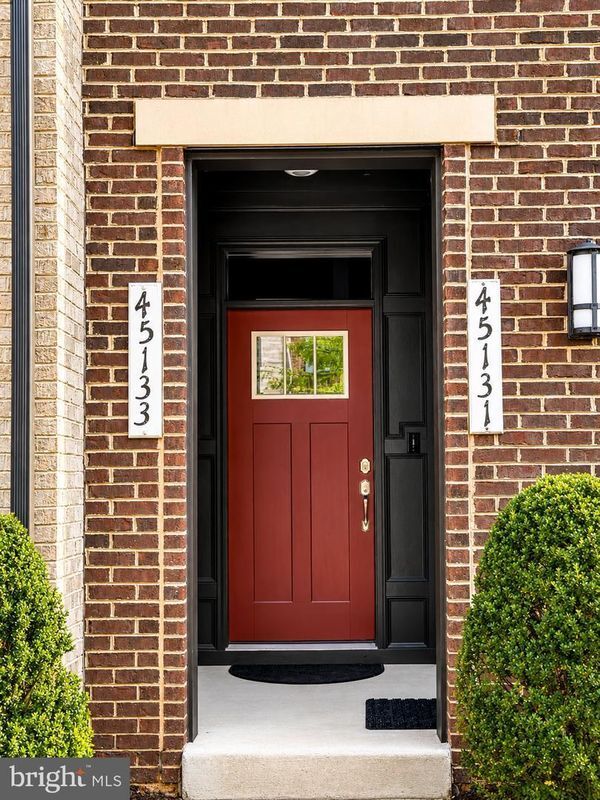 Foto del edificio - 45133 Kincora Dr