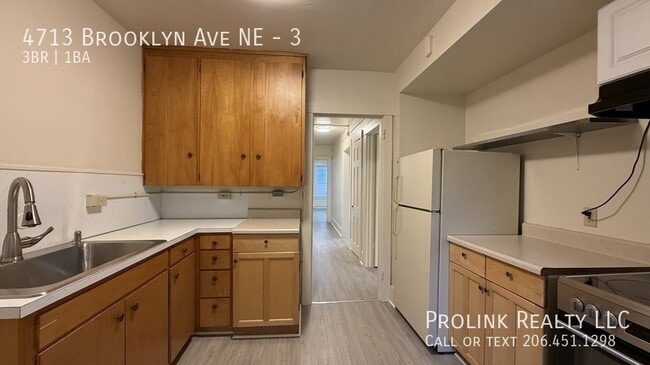 Building Photo - 4713 Brooklyn Ave NE