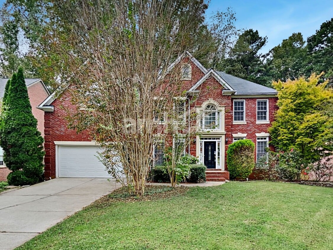 Primary Photo - 4727 Cedar Wood Dr SW