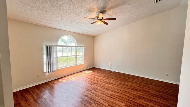 Foto del edificio - 23 Winding Woods Trail