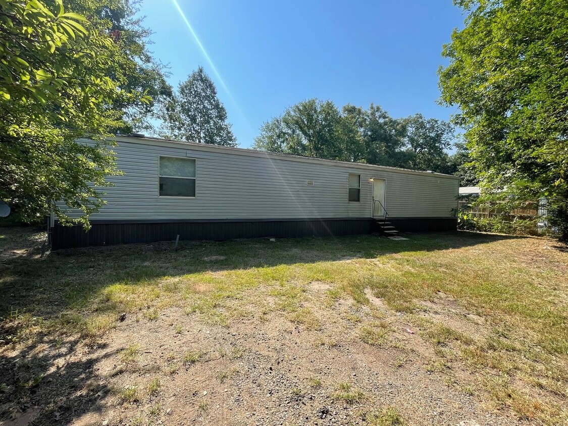 Primary Photo - Three Bed Two Bath Blanchard Home